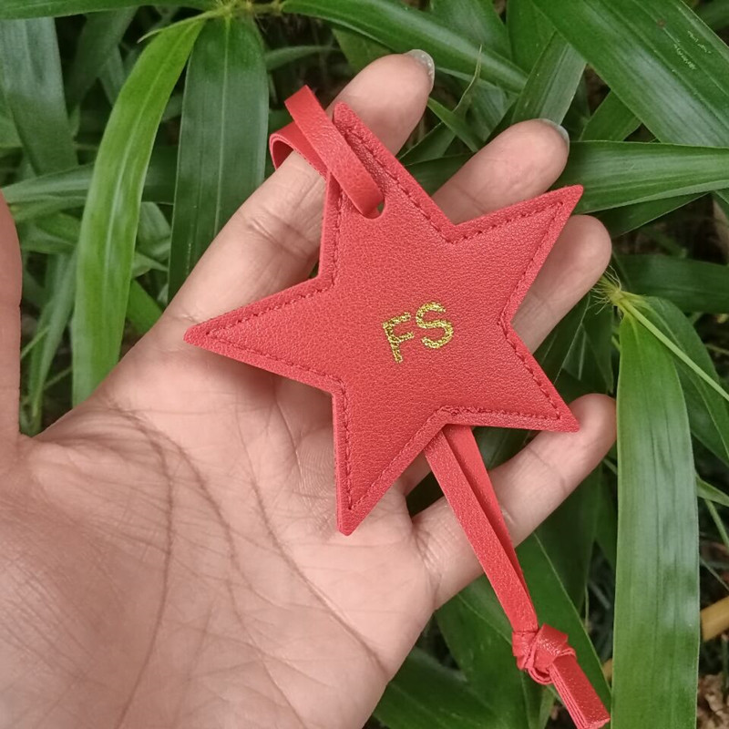 1 STKS Gratis initialen vijfpu - Monogram Keychain Leather recensie en prijs